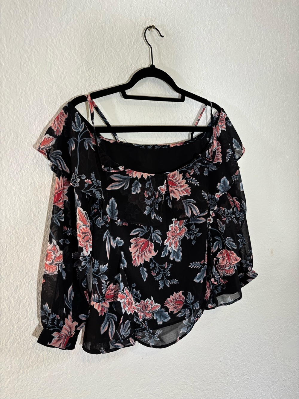 NWT Olivaceous Black Floral Off-Shoulder Blouse with Pink & Blue Flowers Small - Picture 5 of 11